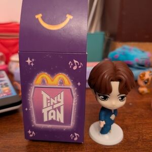 TinyTAN Figurine with Box